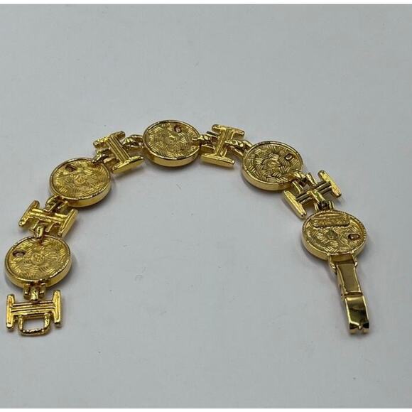 Ivanna Trump Vintage Coat Of Arms Shield Coin Gold Plated Bracelet - Picture 4 of 8